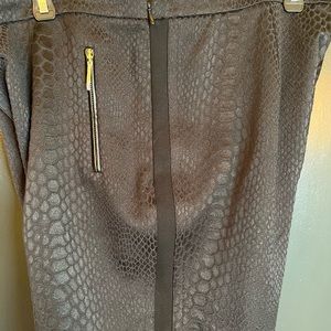 Ted Baker classic black pant. Slim leg. Side zipper Ted baker size 4 (L/10-12)